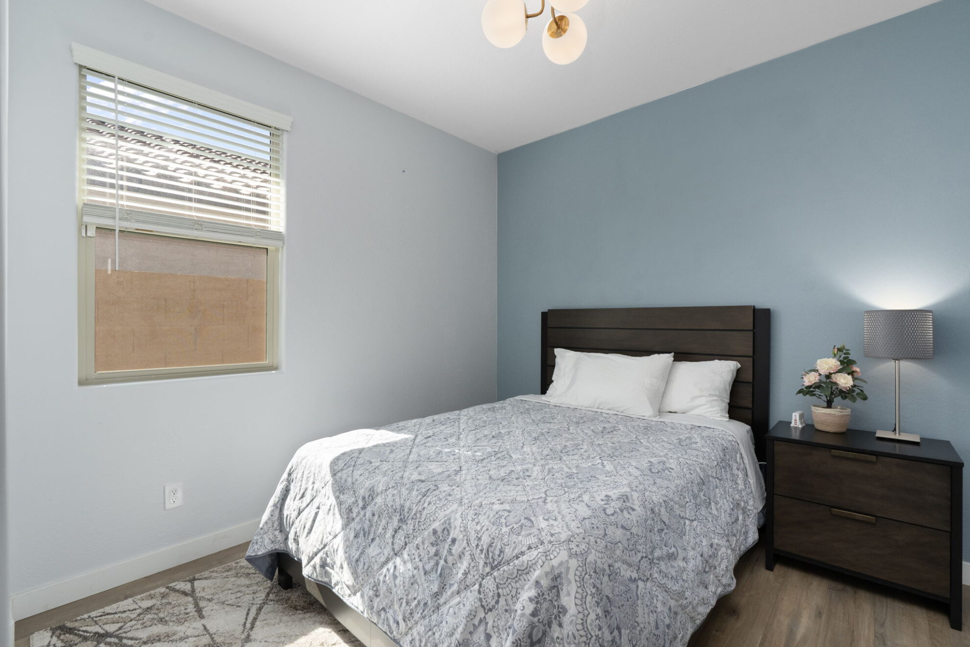 19-web-or-mls-DSC09735 copy